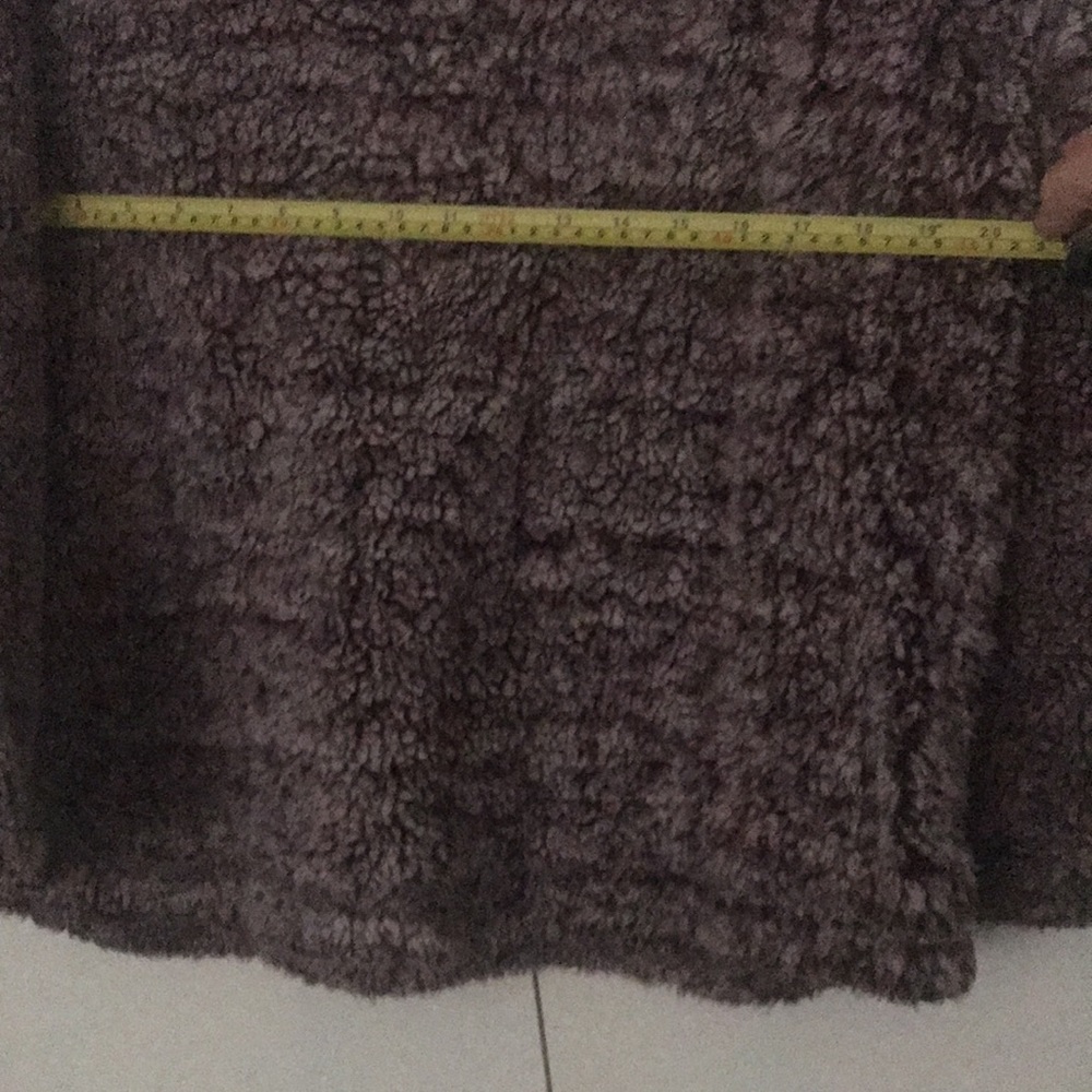 Fleece Pullover - Picture 4 of 4